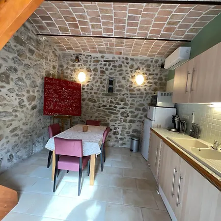 Holiday home La Belle Brise Des Oliviers *